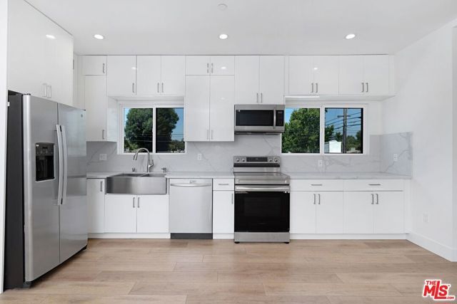 6266 Etiwanda Avenue 18254, Los Angeles, CA 91335