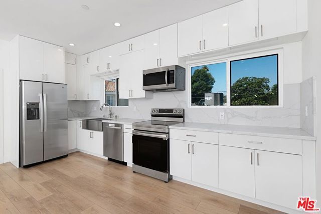 6266 Etiwanda Avenue 18254, Los Angeles, CA 91335