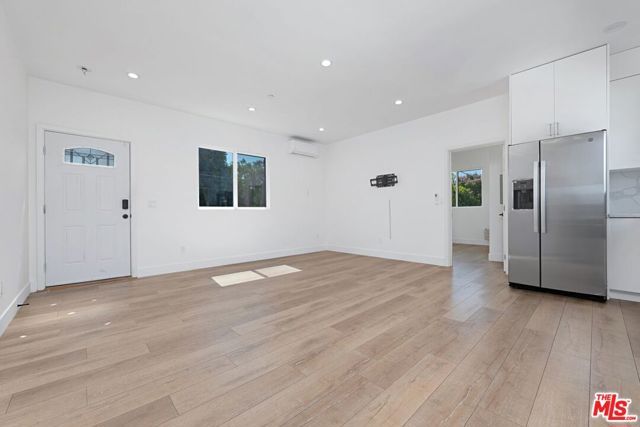 6266 Etiwanda Avenue 18254, Los Angeles, CA 91335