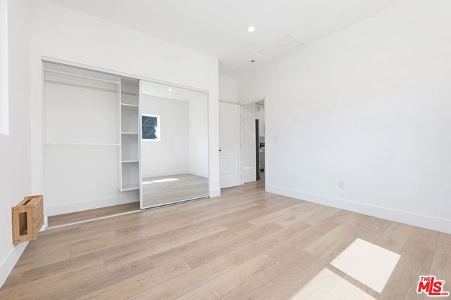 6266 Etiwanda Avenue 18254, Los Angeles, CA 91335