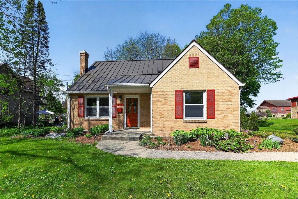 613 Main Street, Oregon, WI 53575