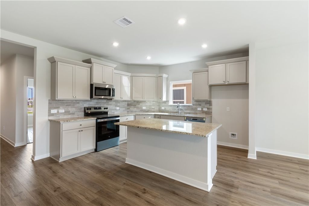 5530 Harriet Street, Bryan, TX 77807 — photo 4