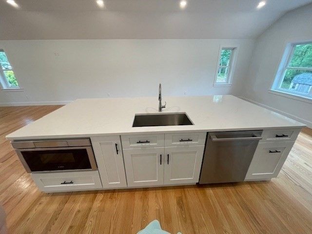 11 Madeline Rd, Falmouth, MA 02536