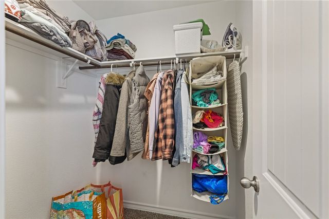 103 Donegal St, Sinton, TX 78387