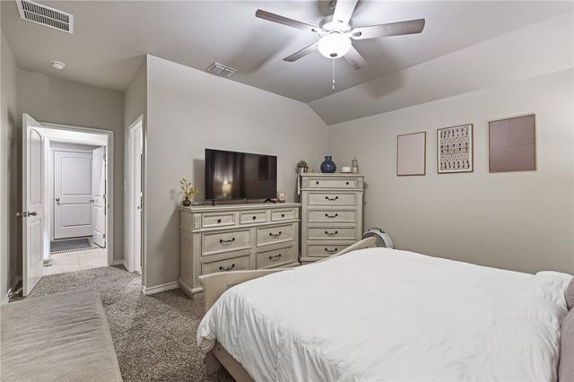 103 Donegal St, Sinton, TX 78387