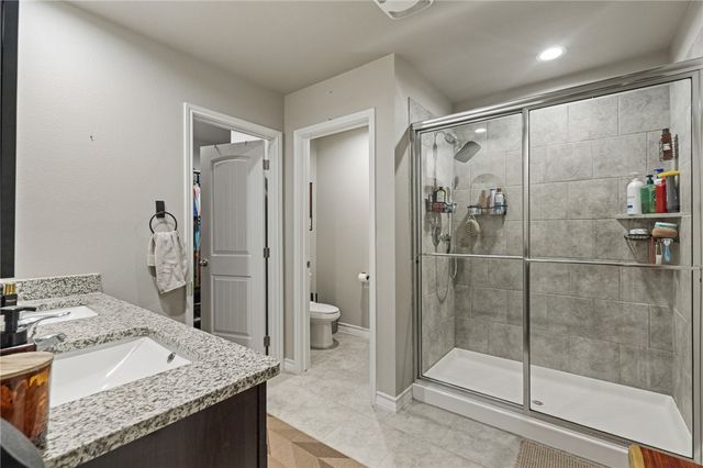 103 Donegal St, Sinton, TX 78387