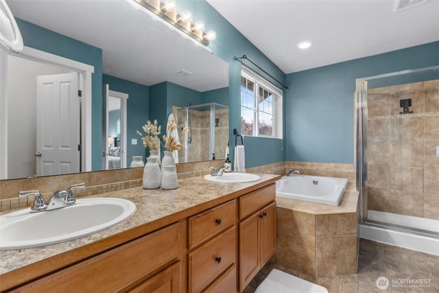 20025 SE 260th Place, Covington, WA 98042