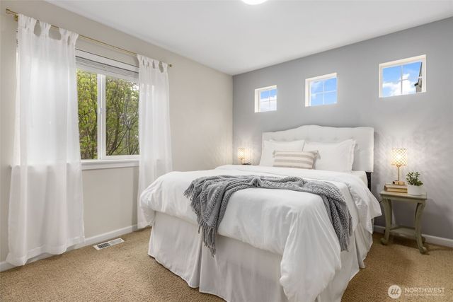 20025 SE 260th Place, Covington, WA 98042