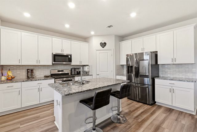 10529 Smiths Bend Road, Fort Worth, TX 76126