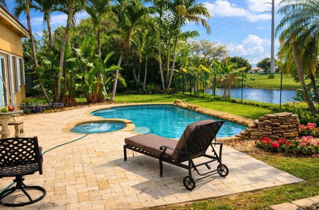 1958 SE 23rd Ct, Homestead, FL 33035