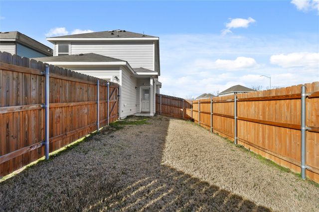 5556 Topwater Trail, Fort Worth, TX 76119