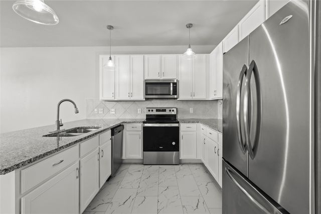 5556 Topwater Trail, Fort Worth, TX 76119