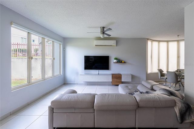 15 Via Naranjales 15 VIA NARANJALES LAS NUBES HACIENDA DE SAN JOSE, Caguas, PR 00727