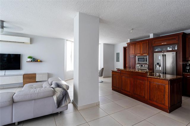 15 Via Naranjales 15 VIA NARANJALES LAS NUBES HACIENDA DE SAN JOSE, Caguas, PR 00727