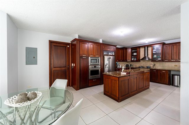 15 Via Naranjales 15 VIA NARANJALES LAS NUBES HACIENDA DE SAN JOSE, Caguas, PR 00727