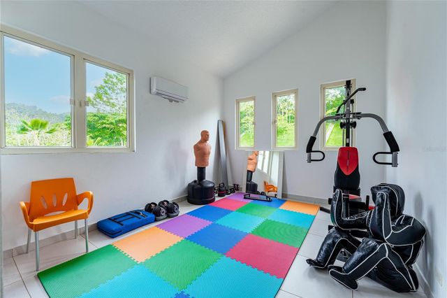 15 Via Naranjales 15 VIA NARANJALES LAS NUBES HACIENDA DE SAN JOSE, Caguas, PR 00727