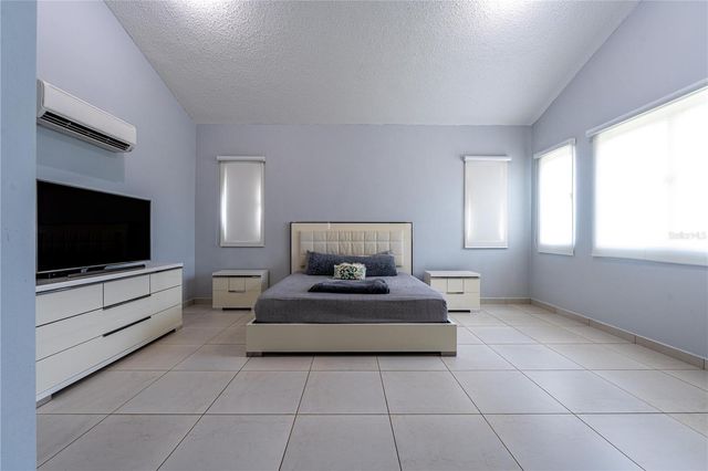 15 Via Naranjales 15 VIA NARANJALES LAS NUBES HACIENDA DE SAN JOSE, Caguas, PR 00727