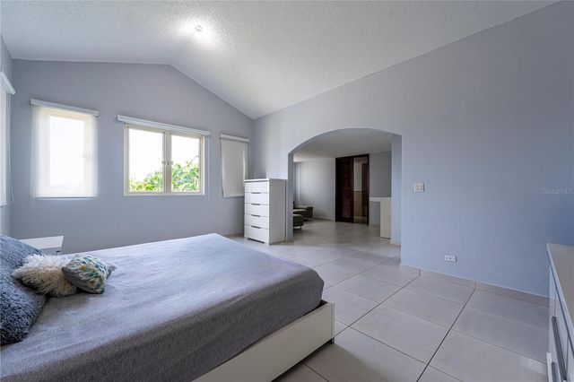 15 Via Naranjales 15 VIA NARANJALES LAS NUBES HACIENDA DE SAN JOSE, Caguas, PR 00727