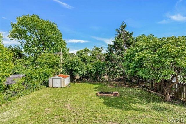 5226 Ville Maria Lane, Hazelwood, MO 63042