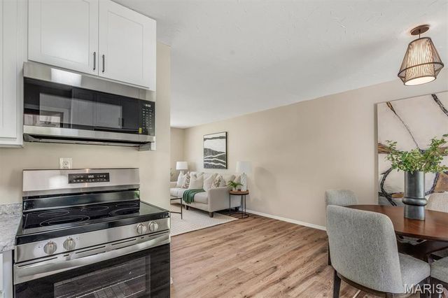 5226 Ville Maria Lane, Hazelwood, MO 63042