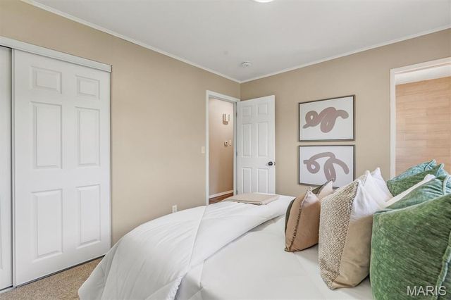 5226 Ville Maria Lane, Hazelwood, MO 63042