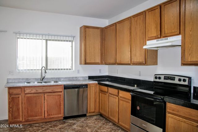 9527 N 82ND Lane, Peoria, AZ 85345