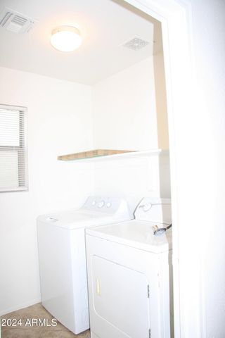 9527 N 82ND Lane, Peoria, AZ 85345