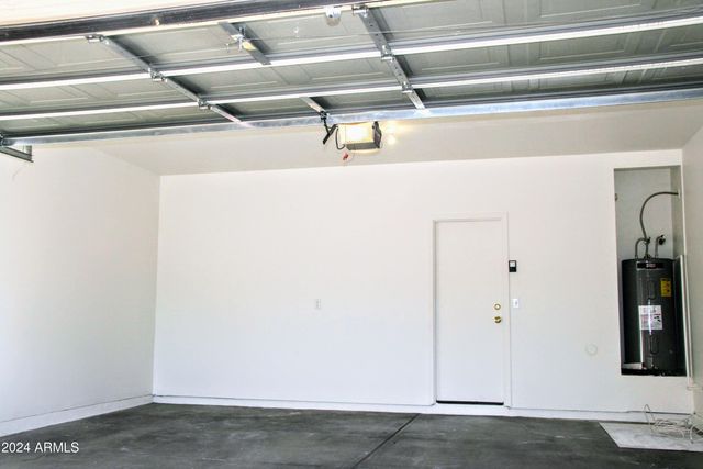 9527 N 82ND Lane, Peoria, AZ 85345