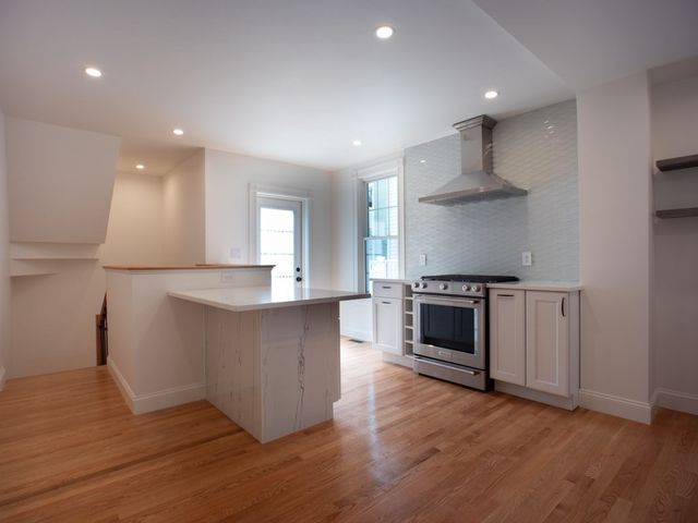 491 East 6th Street 1, Boston, MA 02127