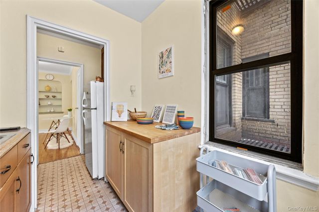 35-35 75th Street 522, Jackson Heights, NY 11372