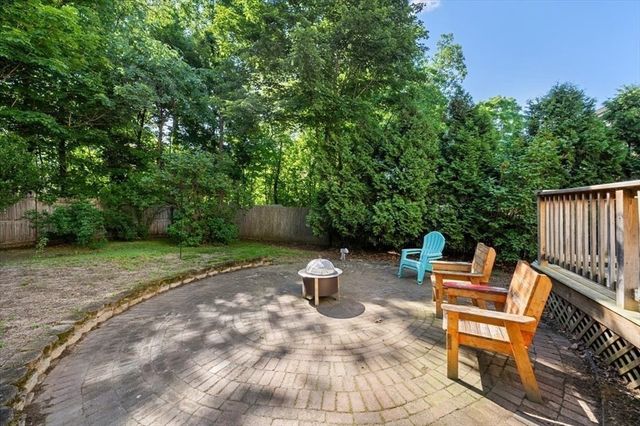 22 Canterbury St, Billerica, MA 01821
