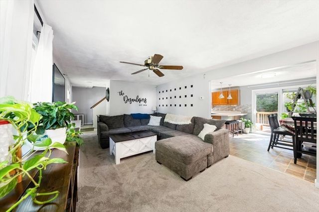 22 Canterbury St, Billerica, MA 01821
