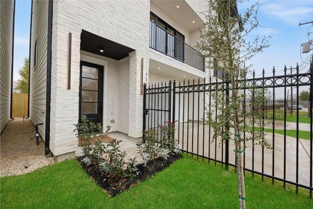6332 Sidney Street, Houston, TX 77021