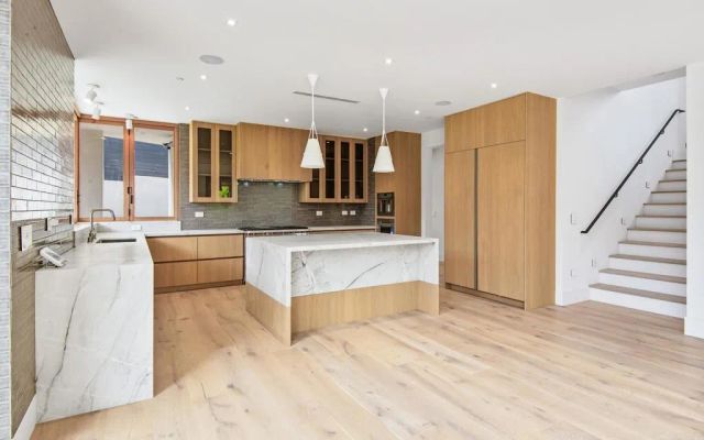 1030 Centinela, Santa Monica, CA 90403