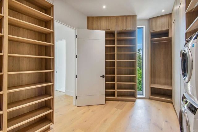 1030 Centinela, Santa Monica, CA 90403