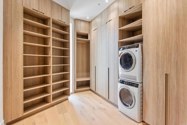 1030 Centinela, Santa Monica, CA 90403