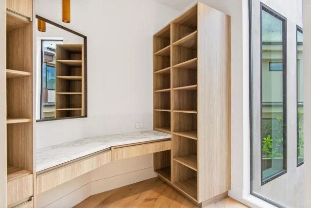 1030 Centinela, Santa Monica, CA 90403
