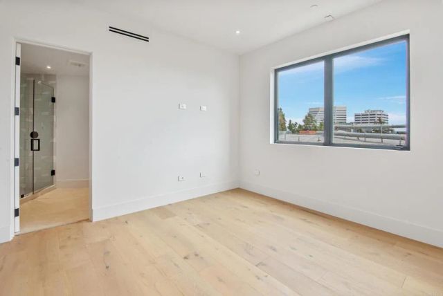 1030 Centinela, Santa Monica, CA 90403