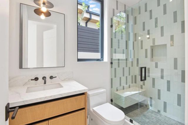1030 Centinela, Santa Monica, CA 90403