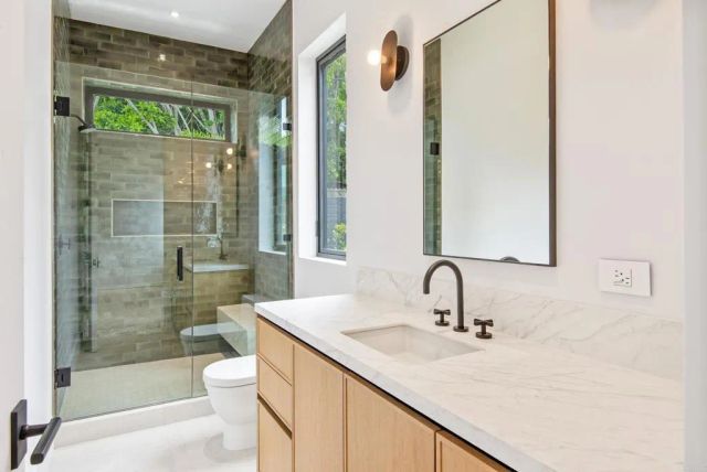 1030 Centinela, Santa Monica, CA 90403