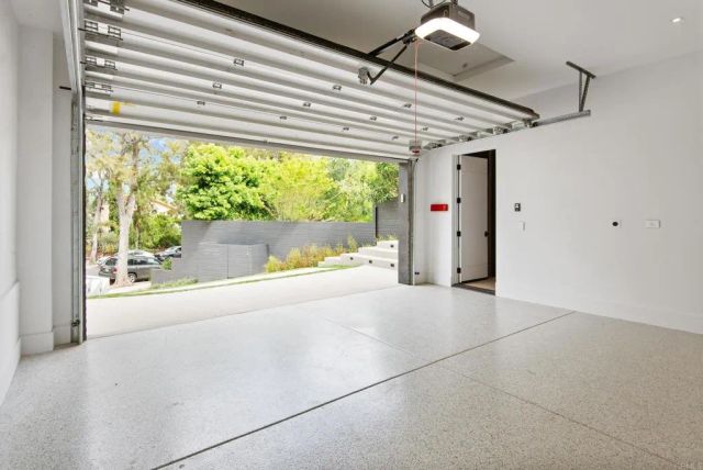 1030 Centinela, Santa Monica, CA 90403