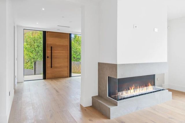 1030 Centinela, Santa Monica, CA 90403