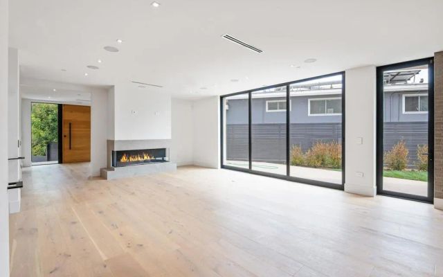 1030 Centinela, Santa Monica, CA 90403