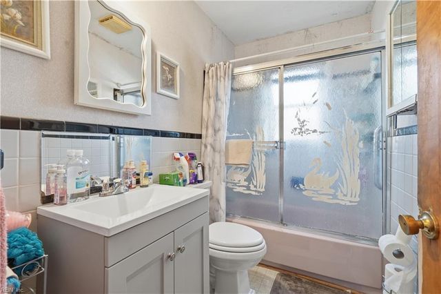 4551 Dora CIR, Norfolk, VA 23513