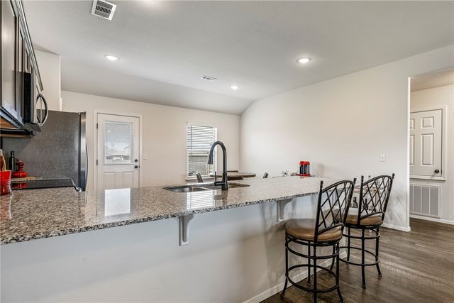 2313 Pinewood Avenue, Lowell, AR 72745
