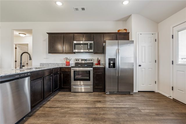 2313 Pinewood Avenue, Lowell, AR 72745