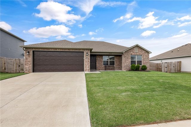 2313 Pinewood Avenue, Lowell, AR 72745
