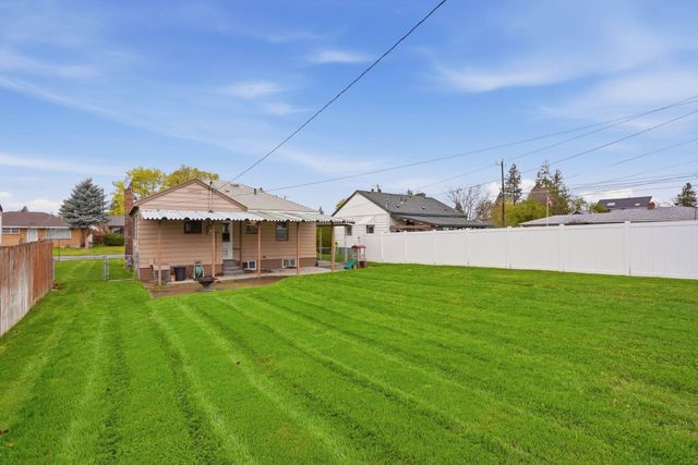 4824 N Adams St, Spokane, WA 99205