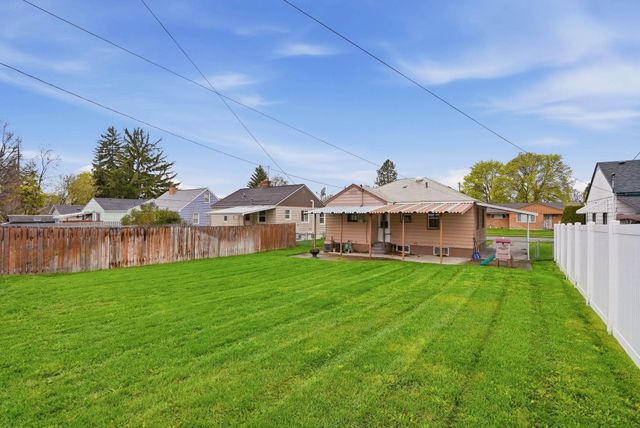 4824 N Adams St, Spokane, WA 99205