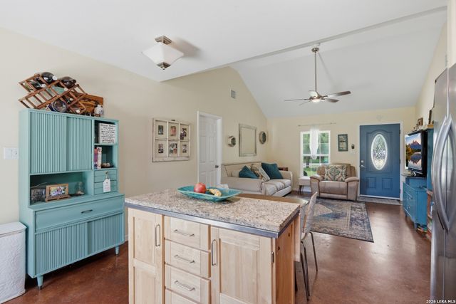 554 W Austin, Luling, TX 78648